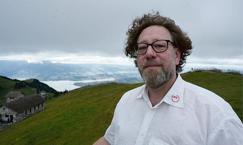 SEV-Gewerkschaftssekretär Toni Feuz unterwegs im Tourismusgebiet.