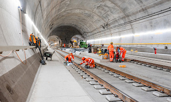Nicht nur für den Bau, sondern auch für den Unterhalt und Betrieb der Infrastruktur sind genügend Mittel vorzusehen, und dazu gehört unbedingt genügend Personal. Das gilt auch für den Bahnbetrieb. © SBB