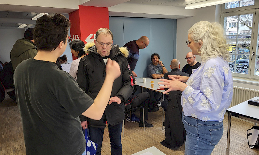 Le SEV, ses sous-fédérations et ses sections ont organisé des séances d’information sur les nouvelles BAR dans de nombreux sites des CFF – ici dans le local de pause à la voie 1 à la gare de Bienne le 30 mars.