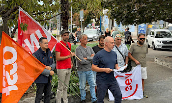 Pressekonferenz von SEV, Unia und OCST in Locarno am 30. September zur Resolution, die das betroffene SNL-Personal am Vortag verabschiedet hat.